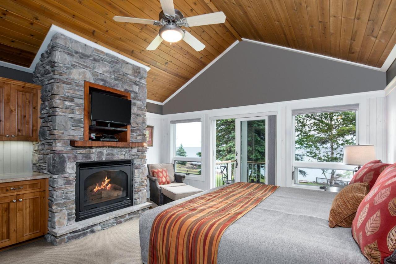Larsmont Cottages トゥーハーバーズ エクステリア 写真