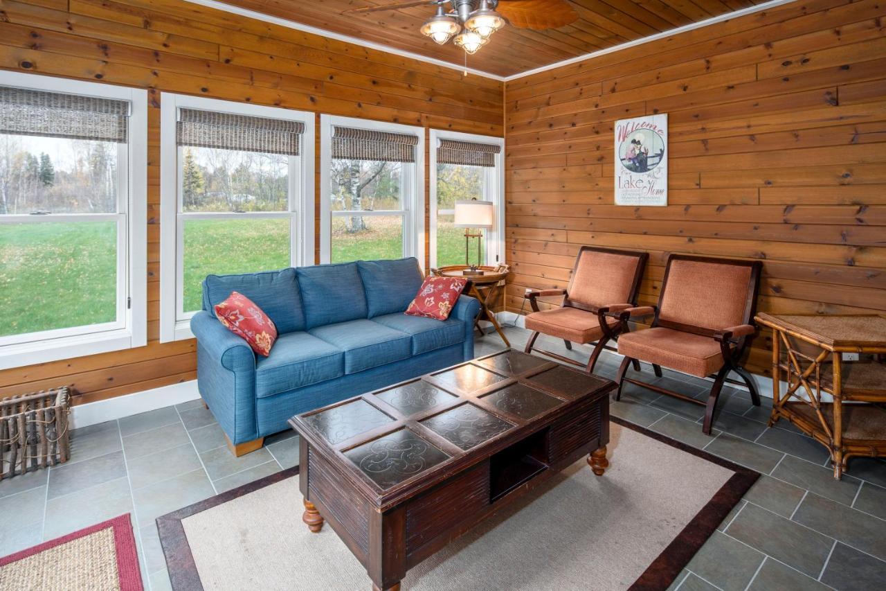 Larsmont Cottages トゥーハーバーズ エクステリア 写真