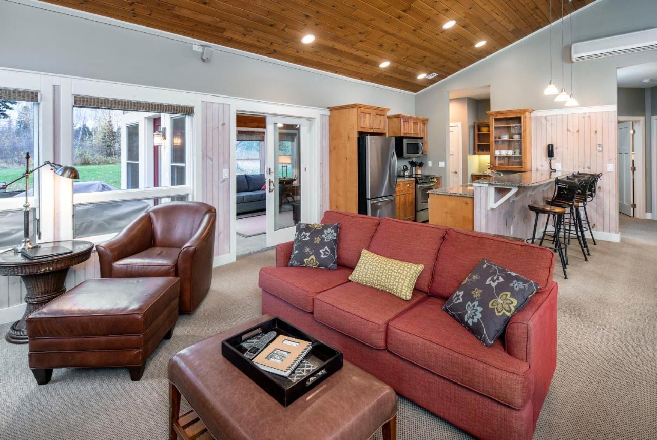 Larsmont Cottages トゥーハーバーズ エクステリア 写真
