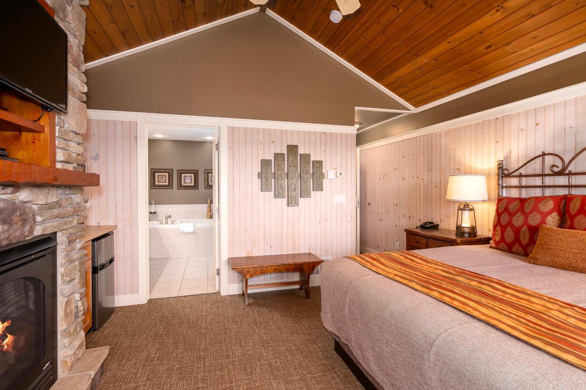 Larsmont Cottages トゥーハーバーズ エクステリア 写真